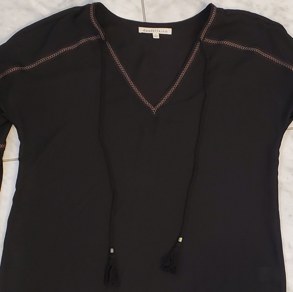 Daniel Rainn Black Bell Sleeve Tunic Top Sz Small - Picture 3 of 3